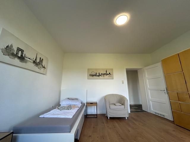 Zimmer in Wohnung PH1401-1